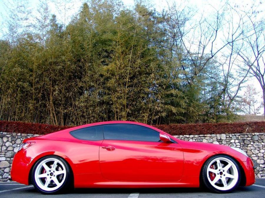  Hyundai Genesis Coupes Modded 2009 года  (фото 2 из 23)